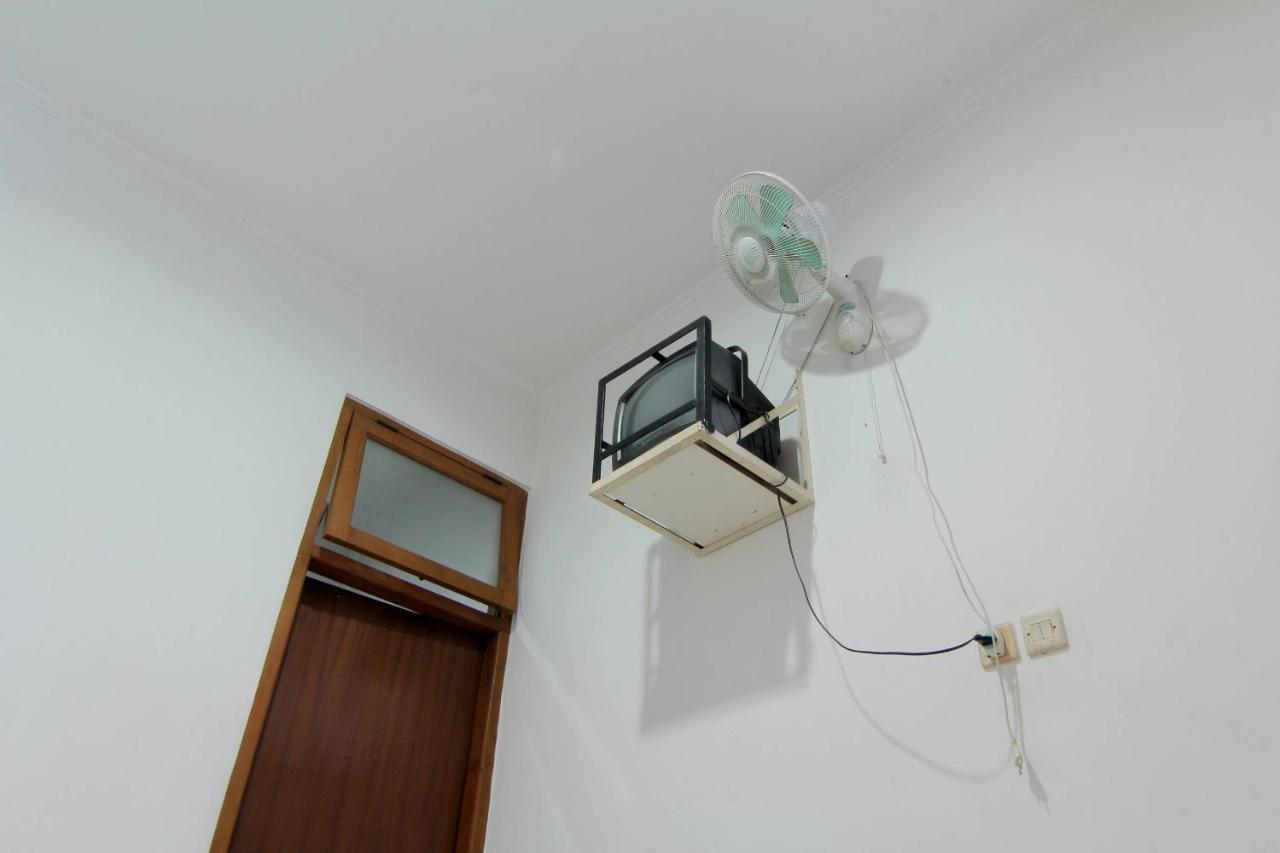 Hotel Fevytra Syariah Jogjacarta Exterior foto