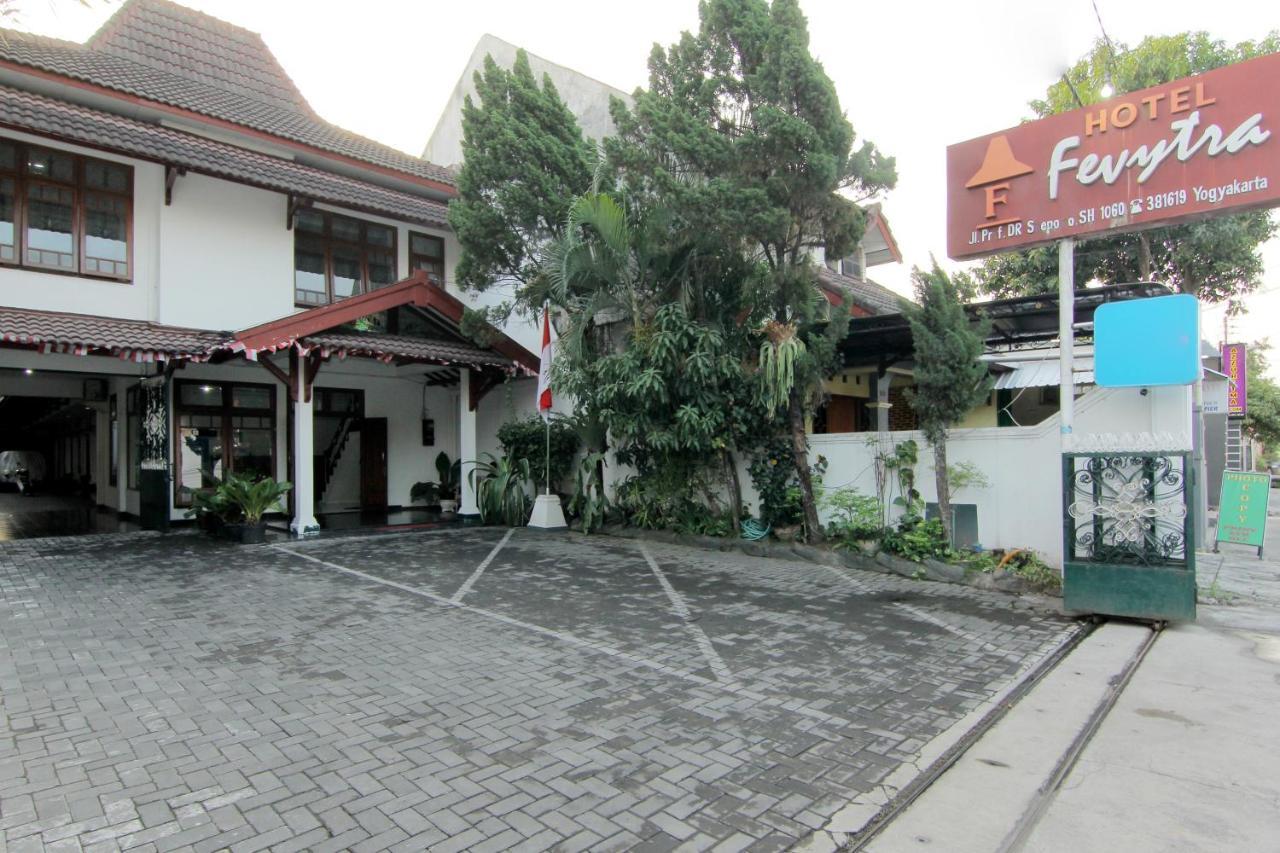 Hotel Fevytra Syariah Jogjacarta Exterior foto